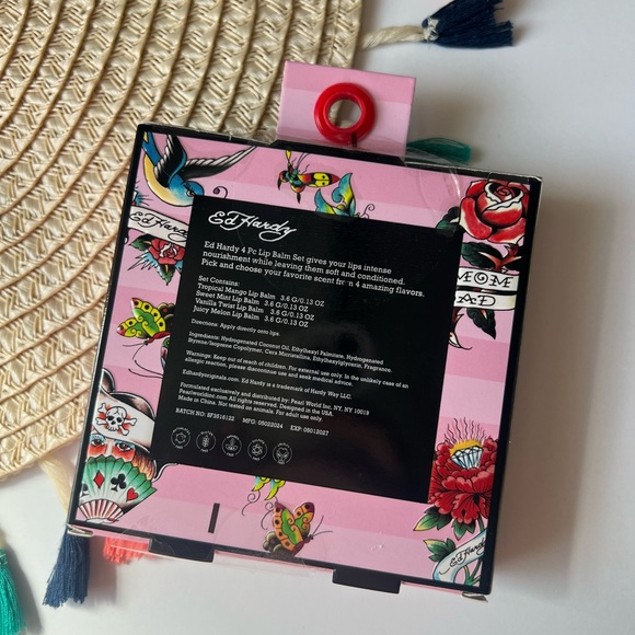 Ed Hardy 4 Pcs Lip Balm Set NIB - Picture 2 of 3